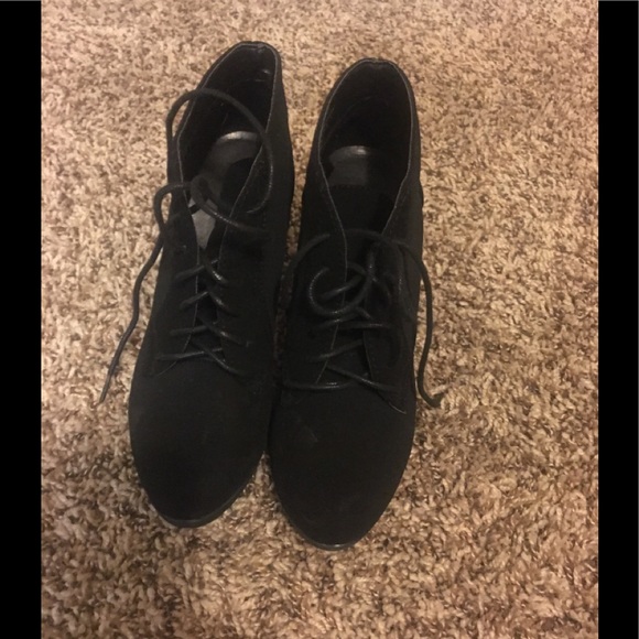 Rialto Shoes - Rialto shoes. Size 6.very comfortable